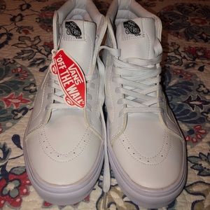 Vans White High-Tops M10.5 W12 New with tags